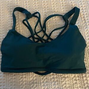 lululemon free to be wild sports bra size 6